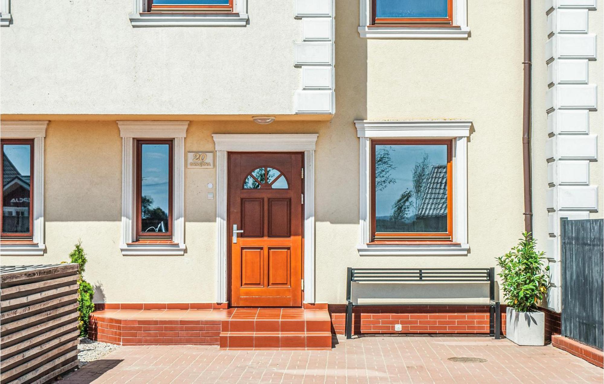 Cozy Home In Mielno With Kitchen Buitenkant foto